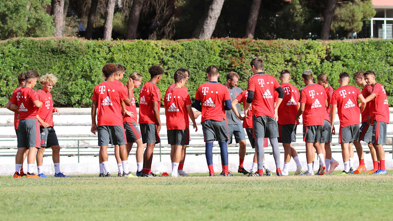 u19ajax_fcb_011018