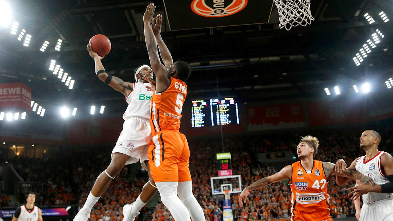 180928_ulmfcbb_web_header_1920x1080px_booker_e289_rau
