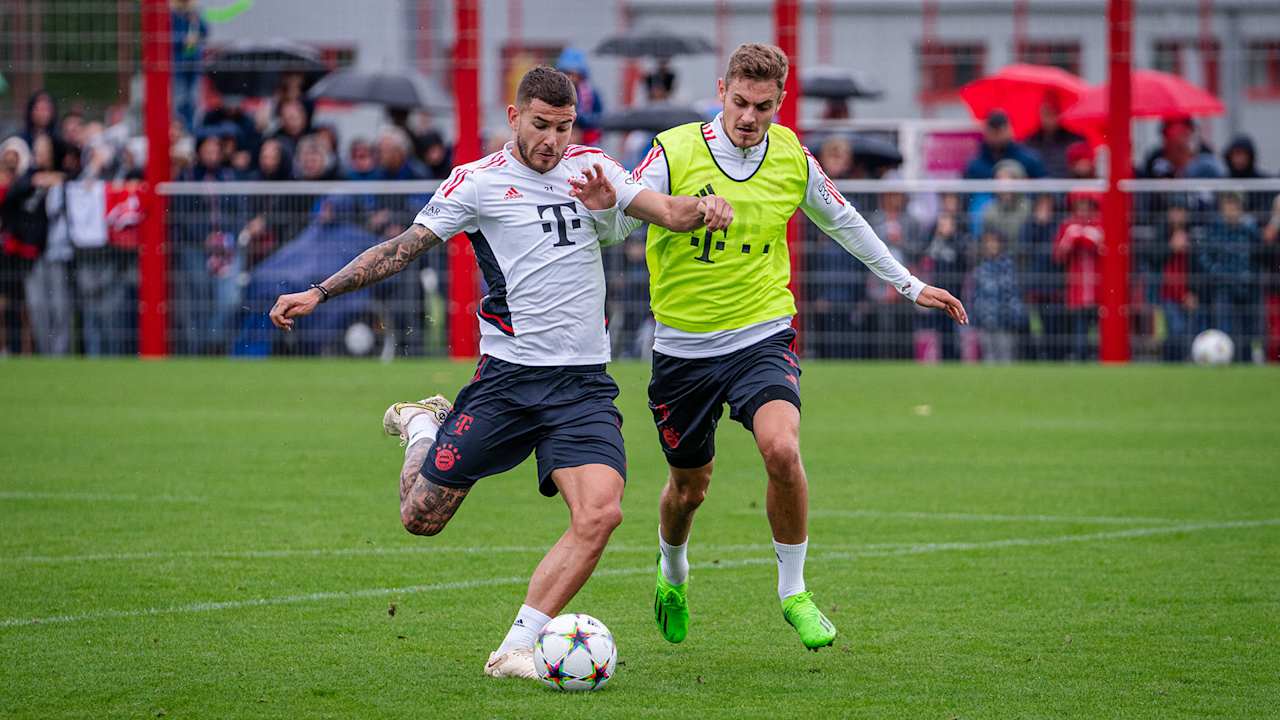 Lucas Hernández Josip Stanišić Training FC Bayern