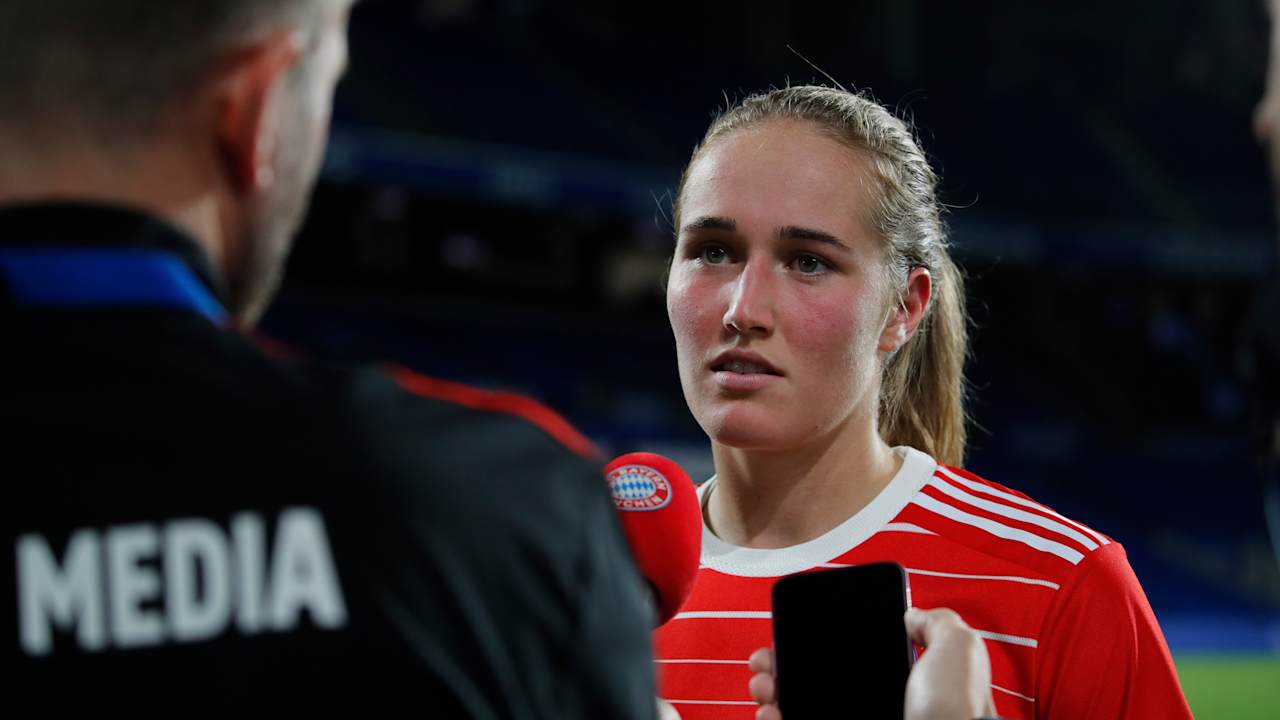 Sydney Lohmann Interviews FC Bayern Frauen
