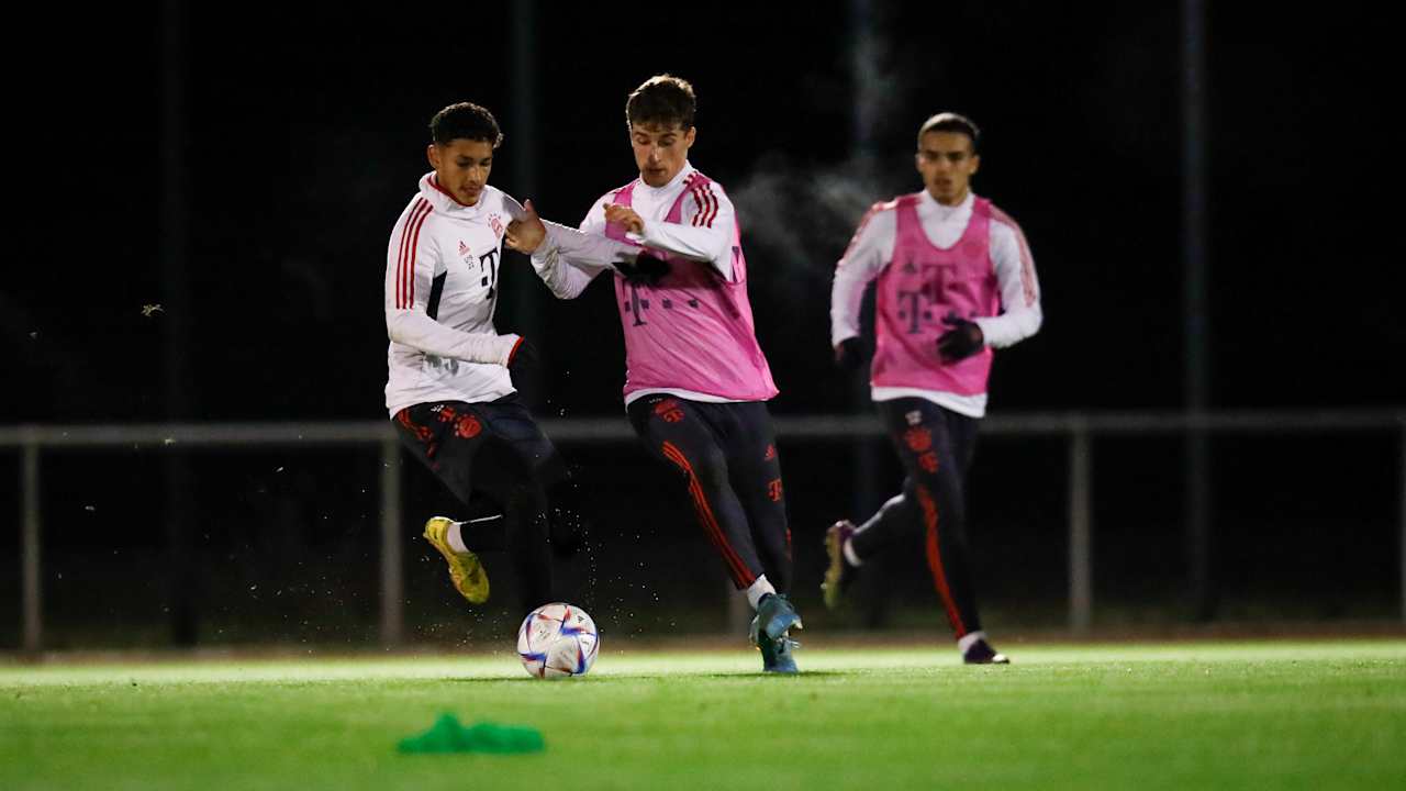 221111_FCBU192_FCB