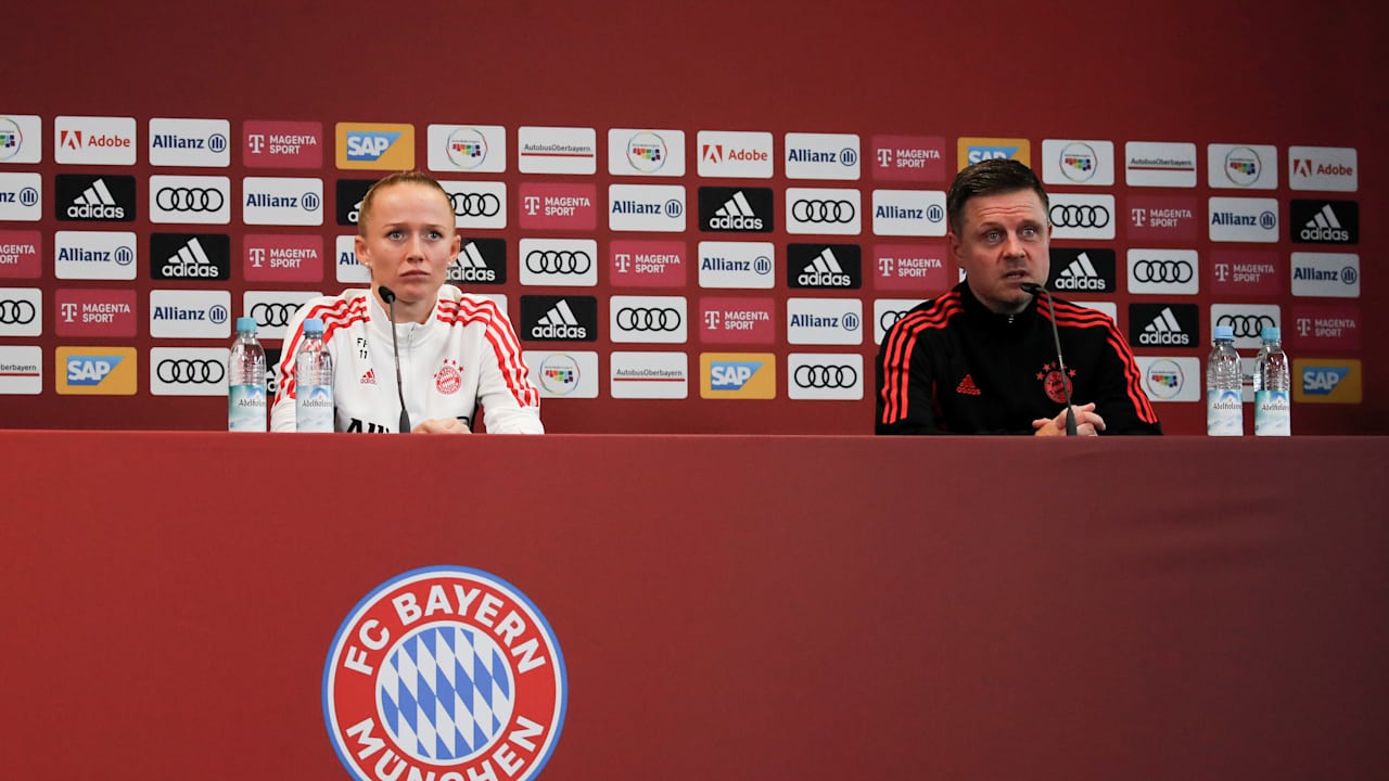 FC Bayern Frauen Alexander Straus und Lea Schüller