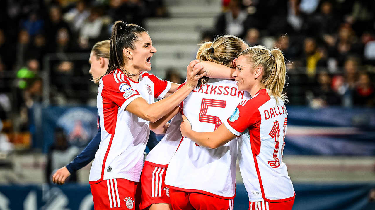 FC Bayern Women, Jovana Damnjanović, Linda Dallmann, Magdalena Eriksson, celebration