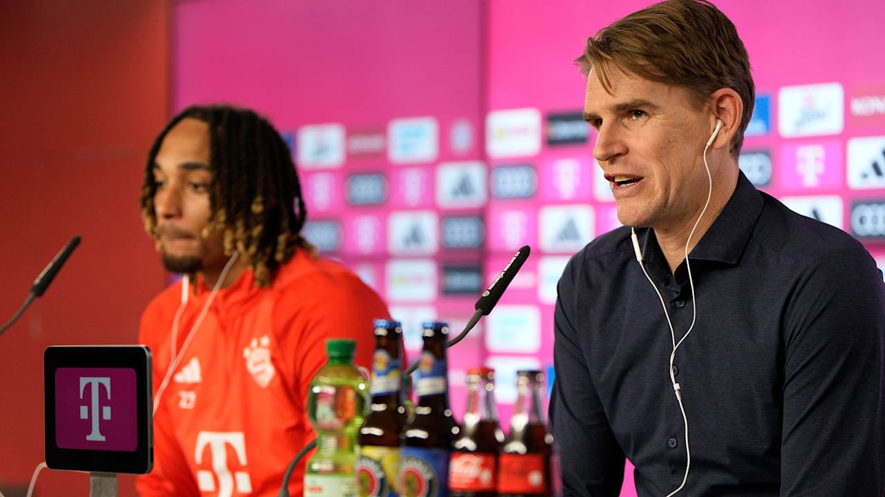 Sacha Boey Vorstellung FC Bayern