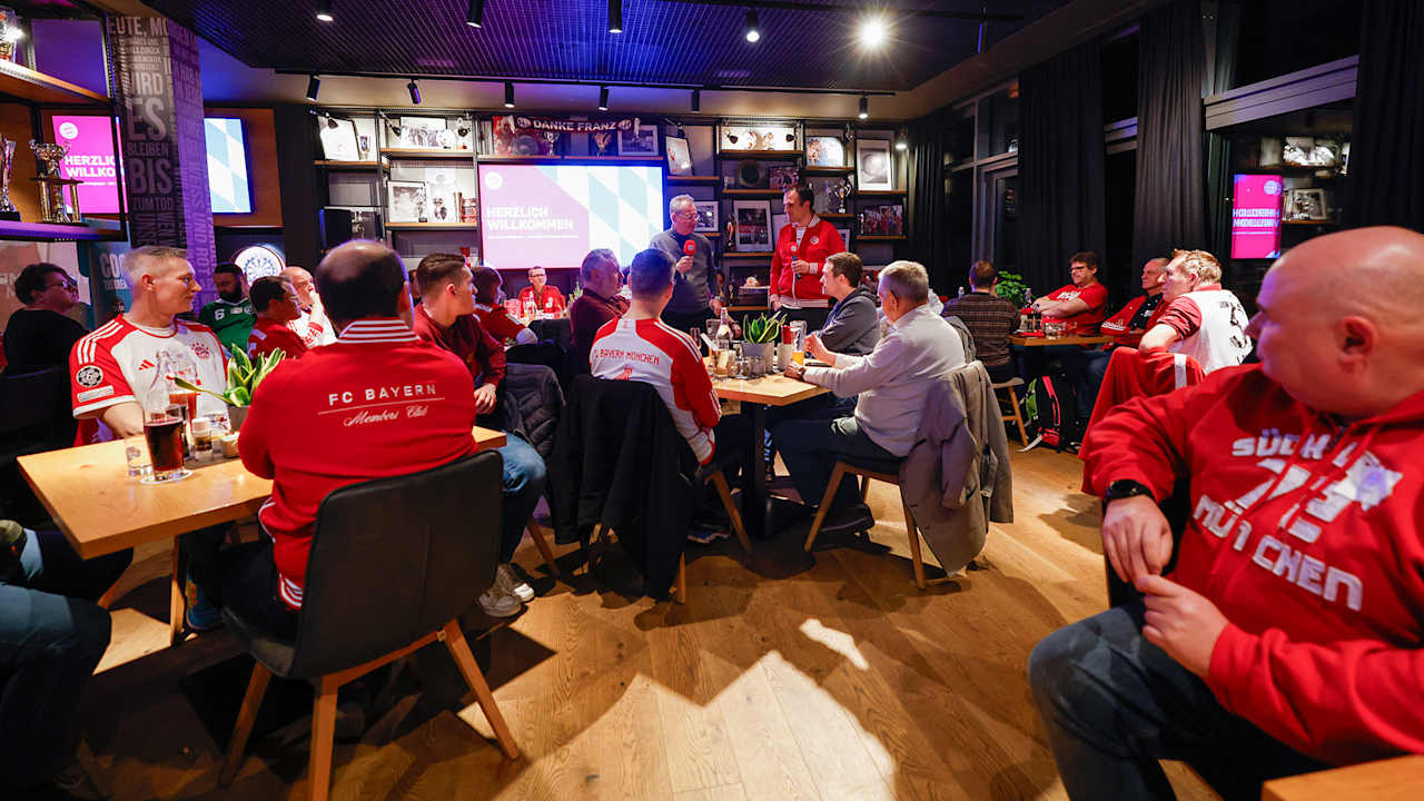 Quiz del FC Bayern para los socios en el Clubheim *1900