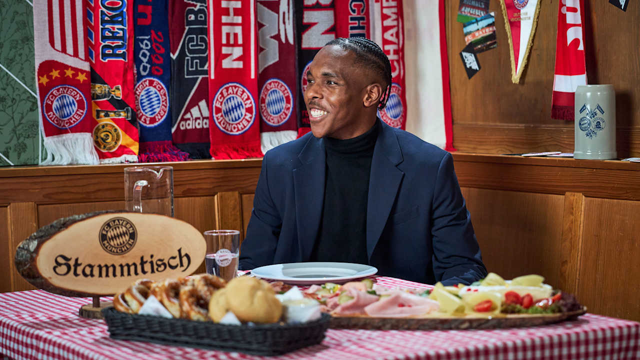 Delantero Mathys Tel vom FC Bayern