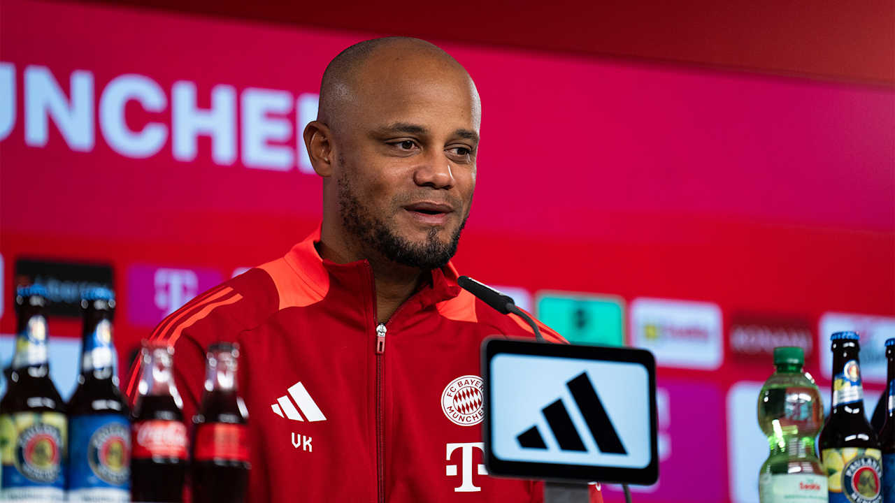 Vincent Kompany speaks at the FC Bayern press conference.
