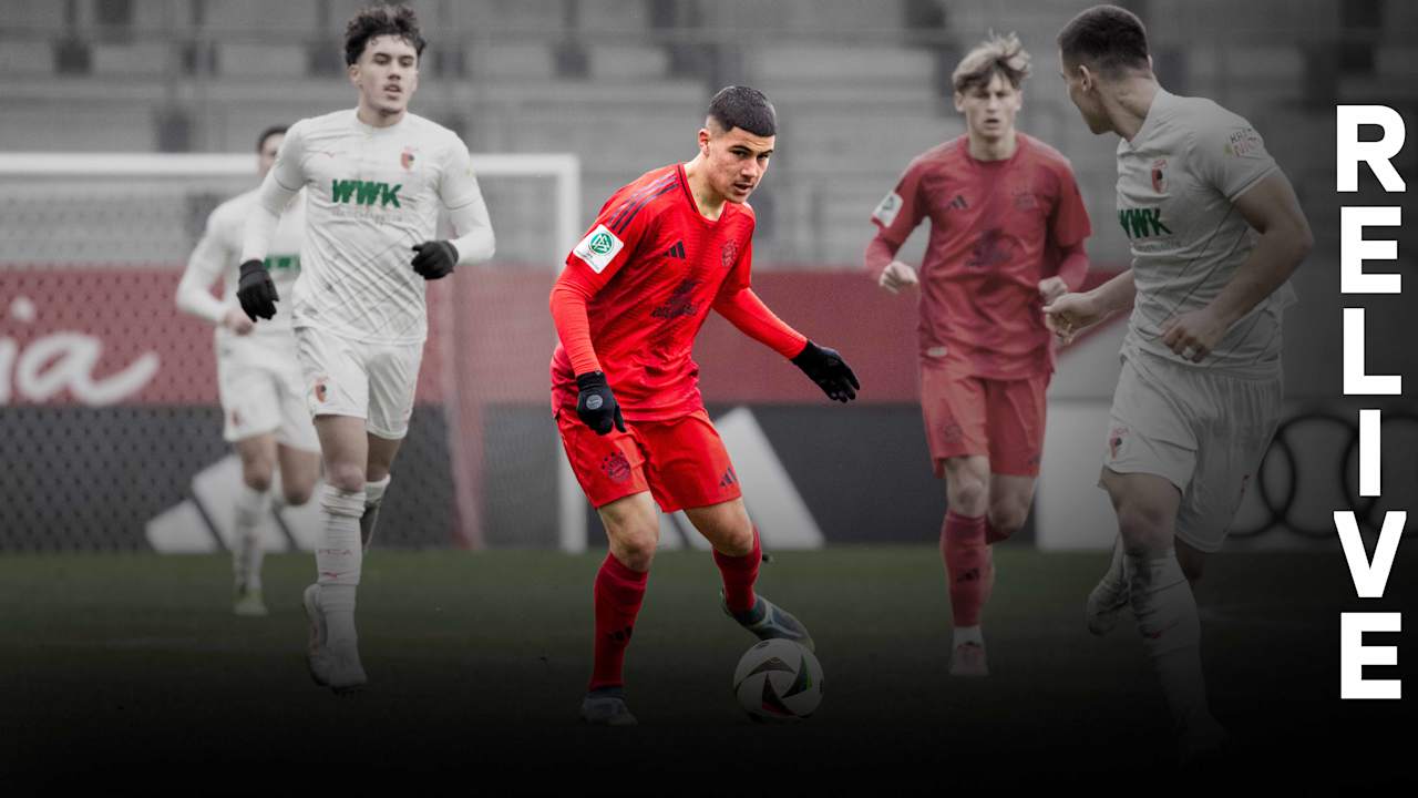 Spielszene aus dem Duell der FC Bayern U19 gegen den FC Augsburg