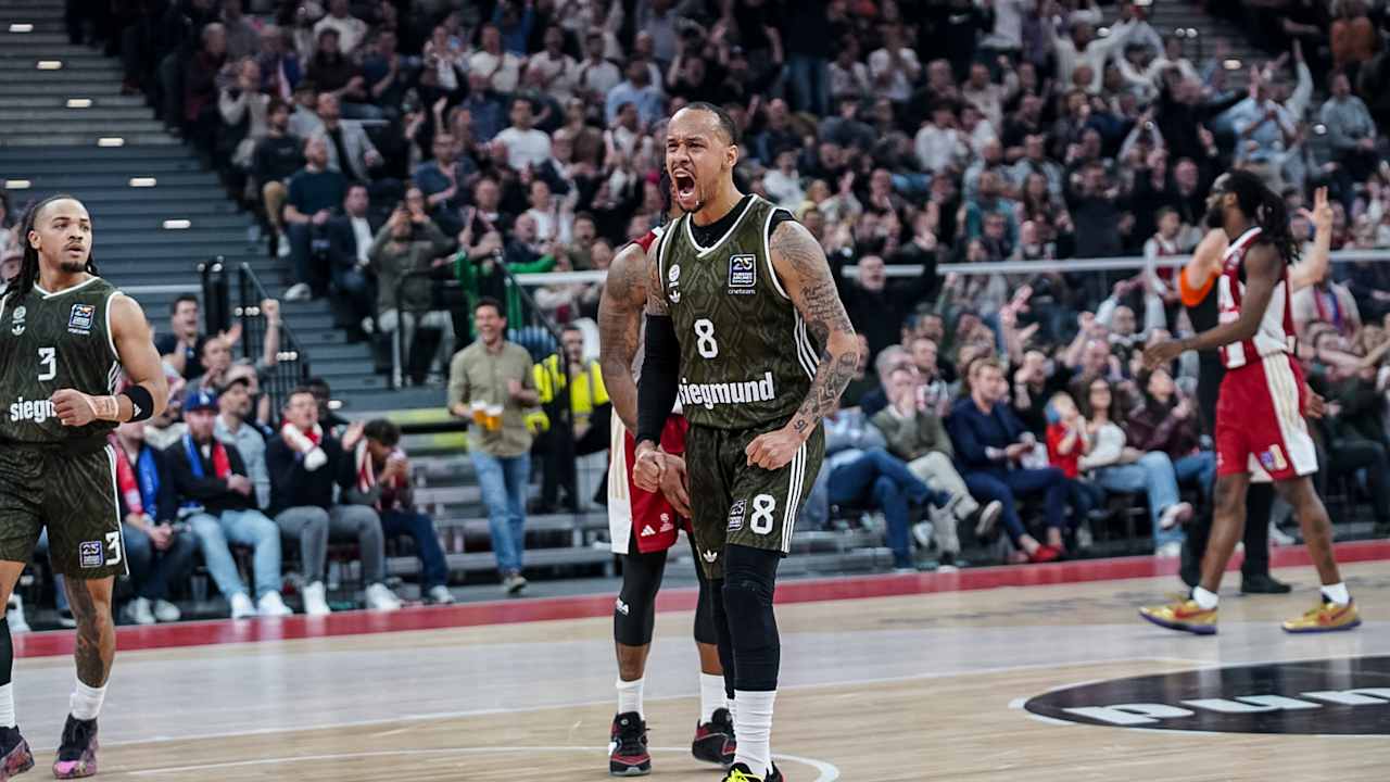 Resilient Bayern overtake Red Star