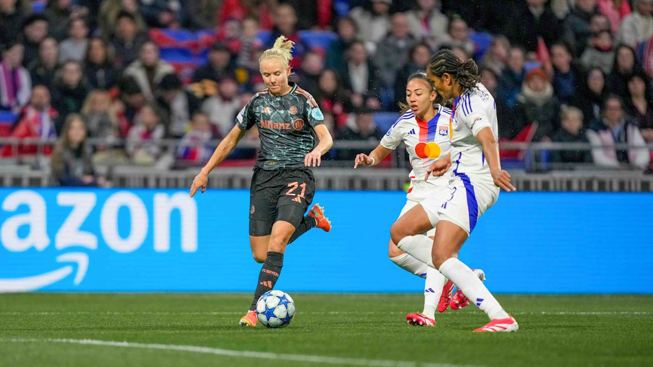 Pernille Harder on the ball in the away game at Lyon.
