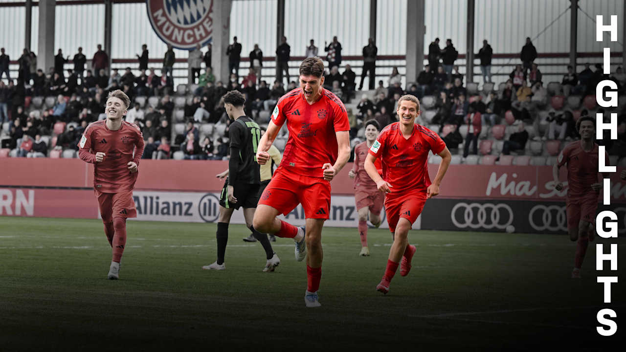 Spielszene aus dem Duell der FC Bayern U19 beim Nachwuchs des Chemnitzer FC