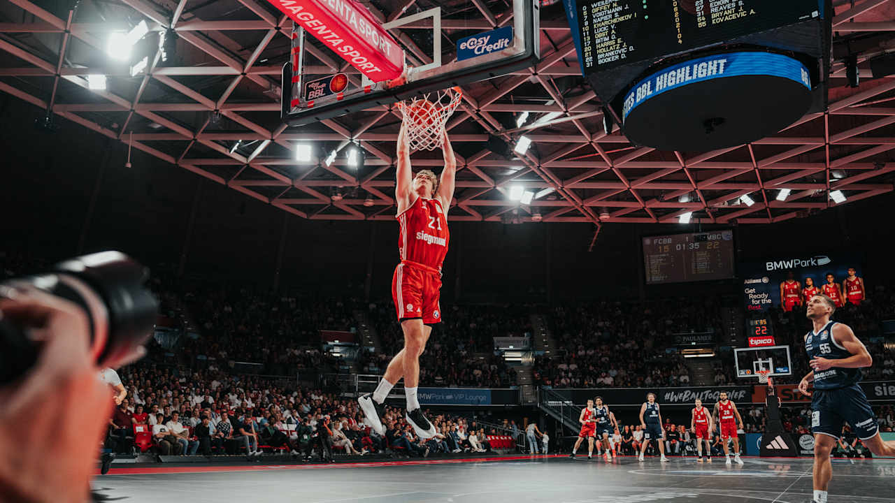 Der FC Bayern Basketball empfängt den Absteiger aus Göttingen im BMW Park