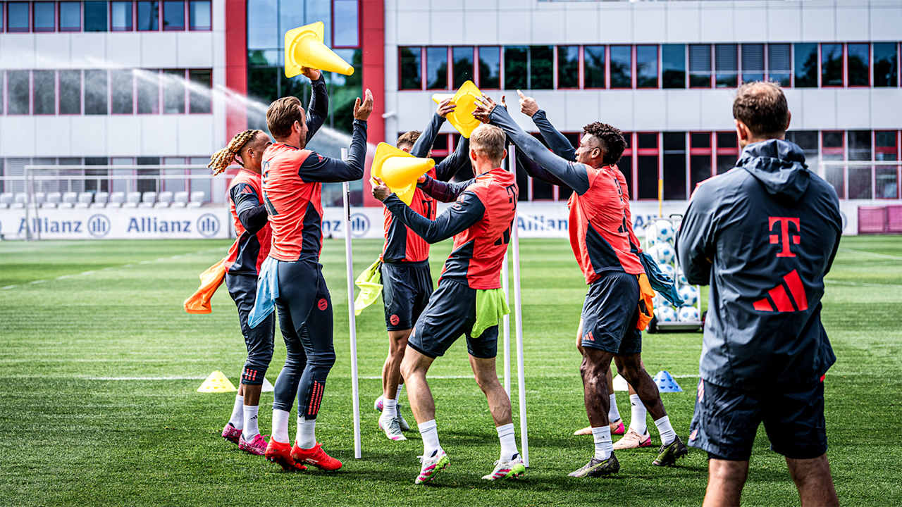 Hier geht es zum Video mit den besten Szenen des FC Bayern Trainings im Mai 2025