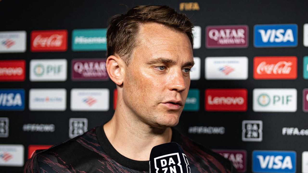 Manuel Neuer im Interview nach dem Klub-WM-Achtelfinale des FC Bayern gegen Flamengo.