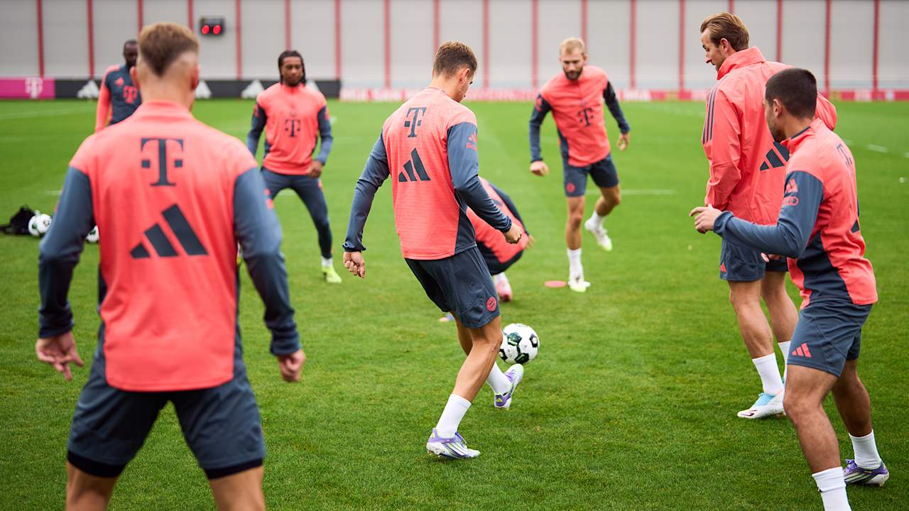 Die Spieler des FC Bayern trainieren an der Säbener Straße.