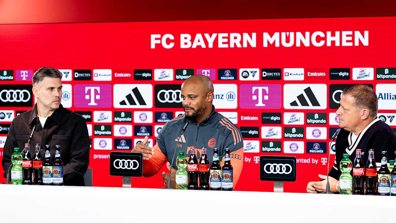 Holger Quest, Vincent Kompany, Max Eberl im Pressetalk des FC Bayern vor Gladbach