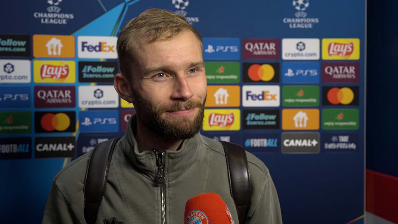 Konrad Laimer im Interview nach dem Champions League-Spiel des FC Bayern bei Paris Saint-Germain