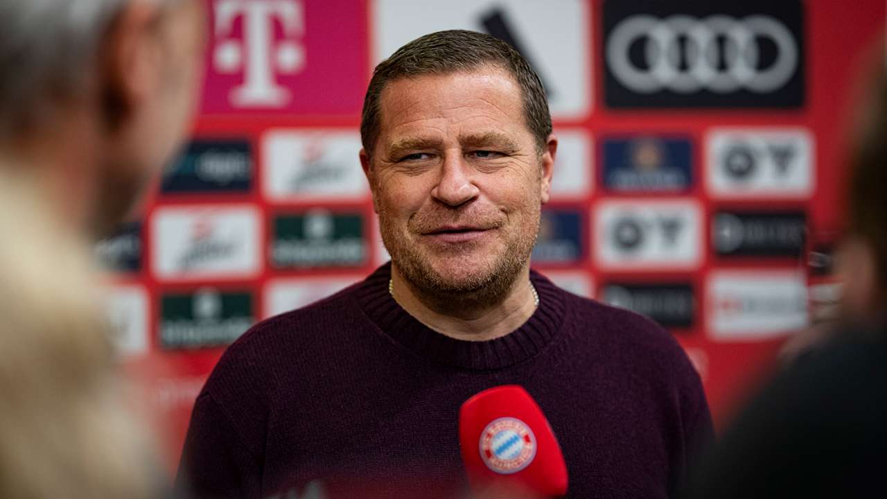 Sportvorstand Max Eberl im Interview in der Mixed-Zone der Allianz Arena nach dem 8:1 des FC Bayern gegen Wolfsburg