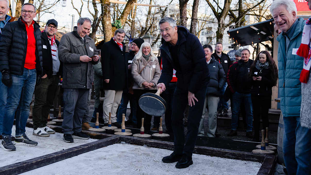 Herbert Heiner playing Bavarian curling as part of an event organised by FC Bayern for its members.