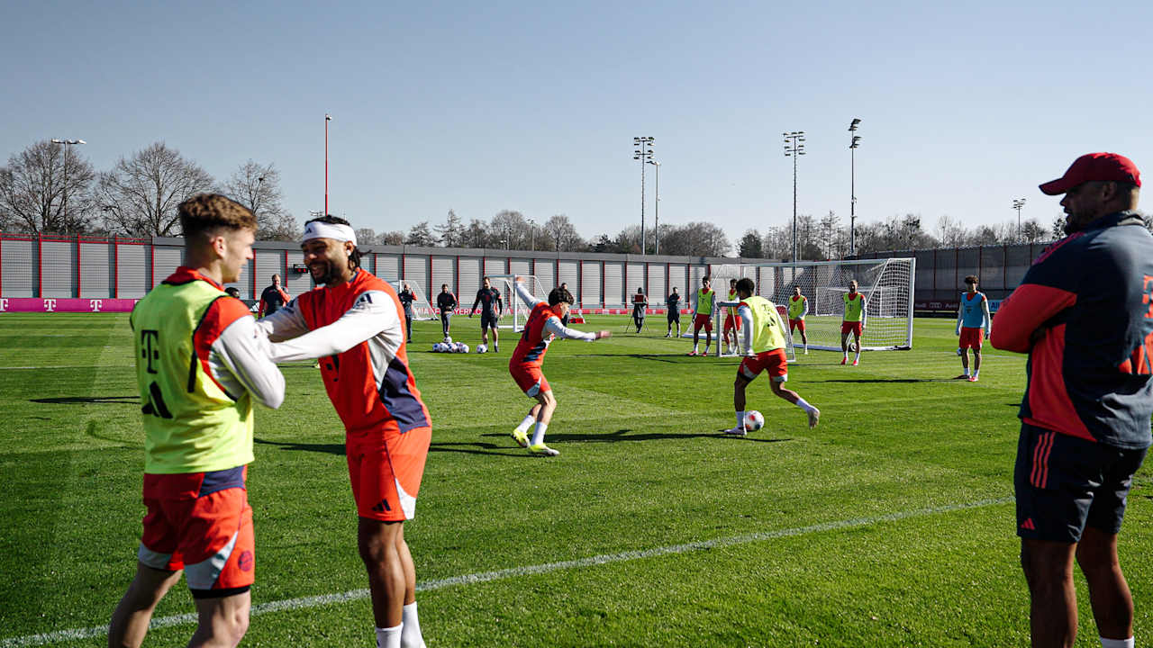 Joshua Kimmich and Serge Gnabry in 2 v 2