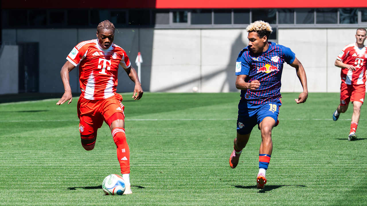 Egwuatu im Laufduell.