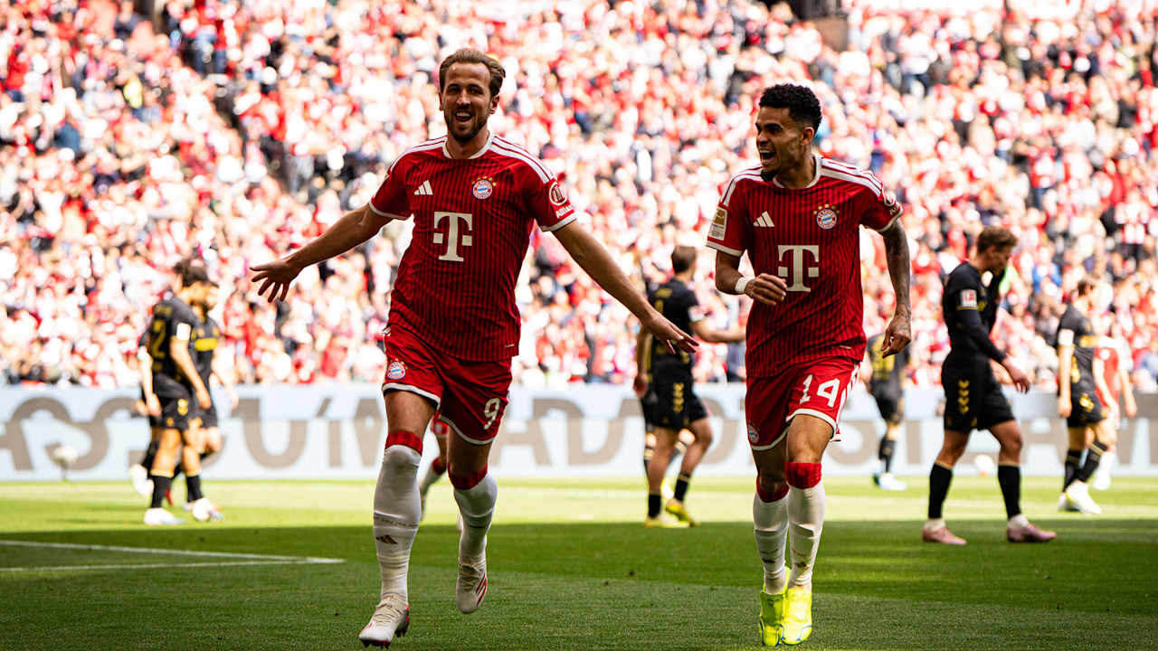 Hary Kane jubelt nach dem 1:0 im Bundesliga-Spiel des FC Bayern gegen den 1. FC Köln