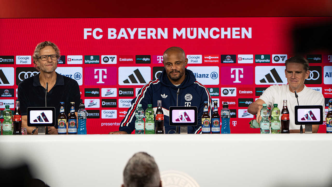 Pressetalk des FC Bayern vor Schalke-Spiel mit Dieter Nickles, Vincent Kompany und Christoph Freund