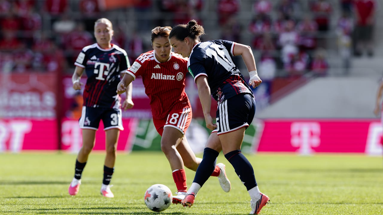 - using using using using using using system system ... Relive: FC Bayern Frauen vs. 1.FC Köln