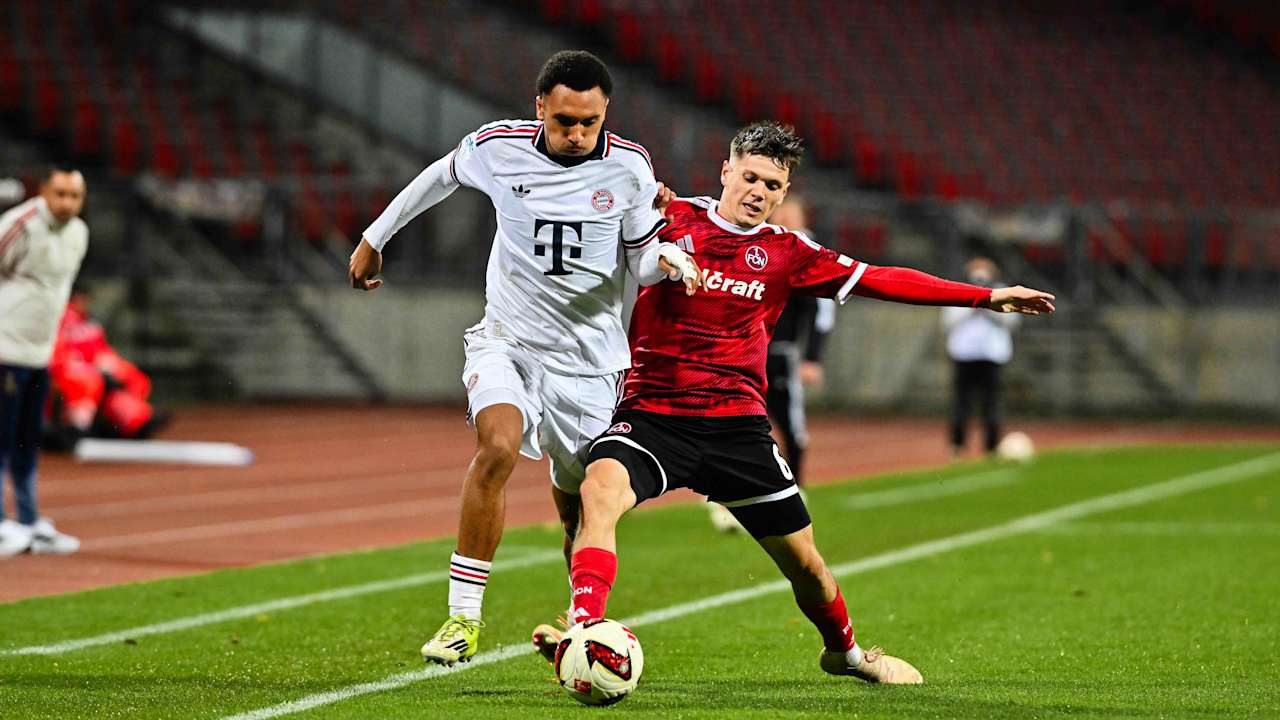 Vincent Manuba im Zweikampf um den Ball.