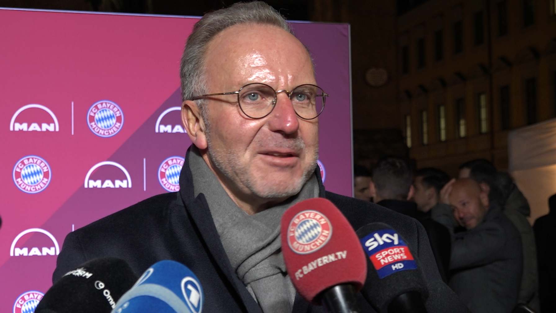 1811022_rummenigge_odeonsplatz_fcb