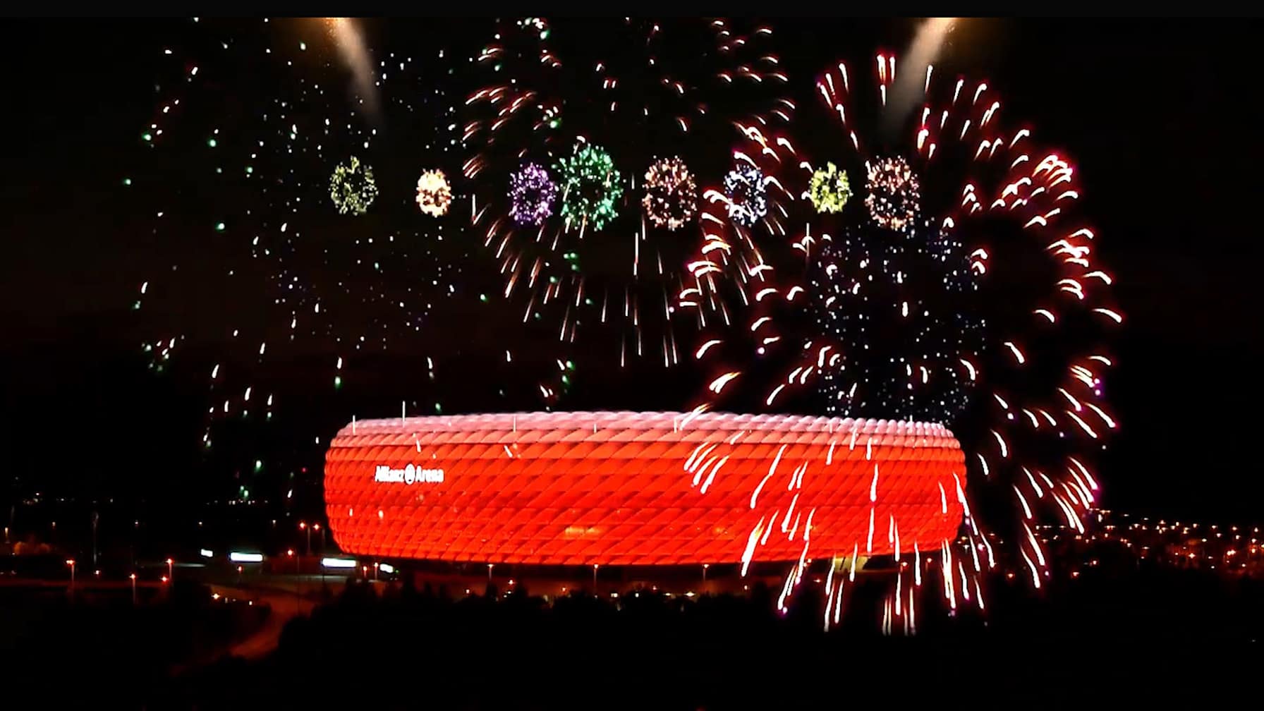 181231-torfeuerwerk_silvester_fcb