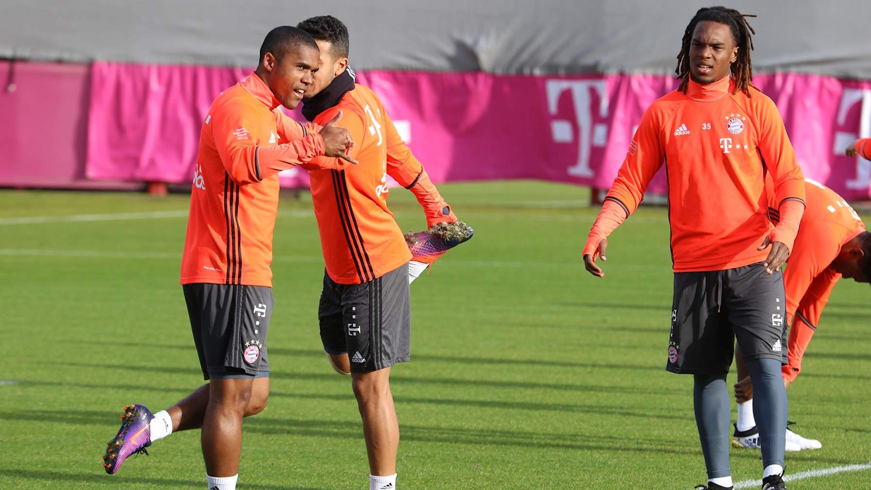 fcbayerntvnews_181116