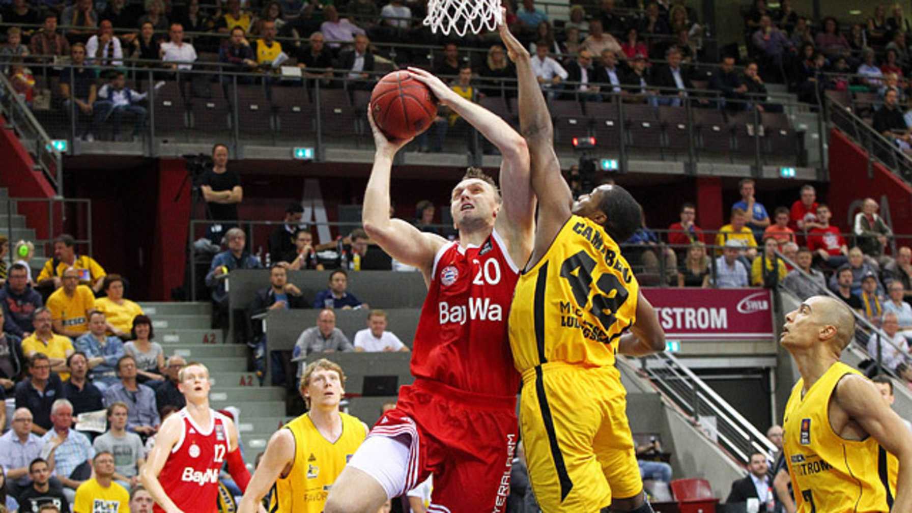 fcbp-xx-141006-bb-basket