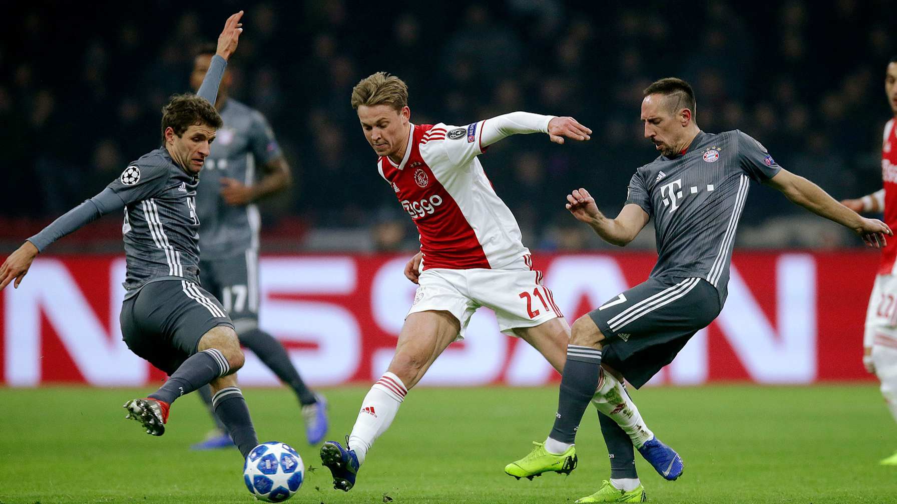 08_ajax-fcb_181212_get