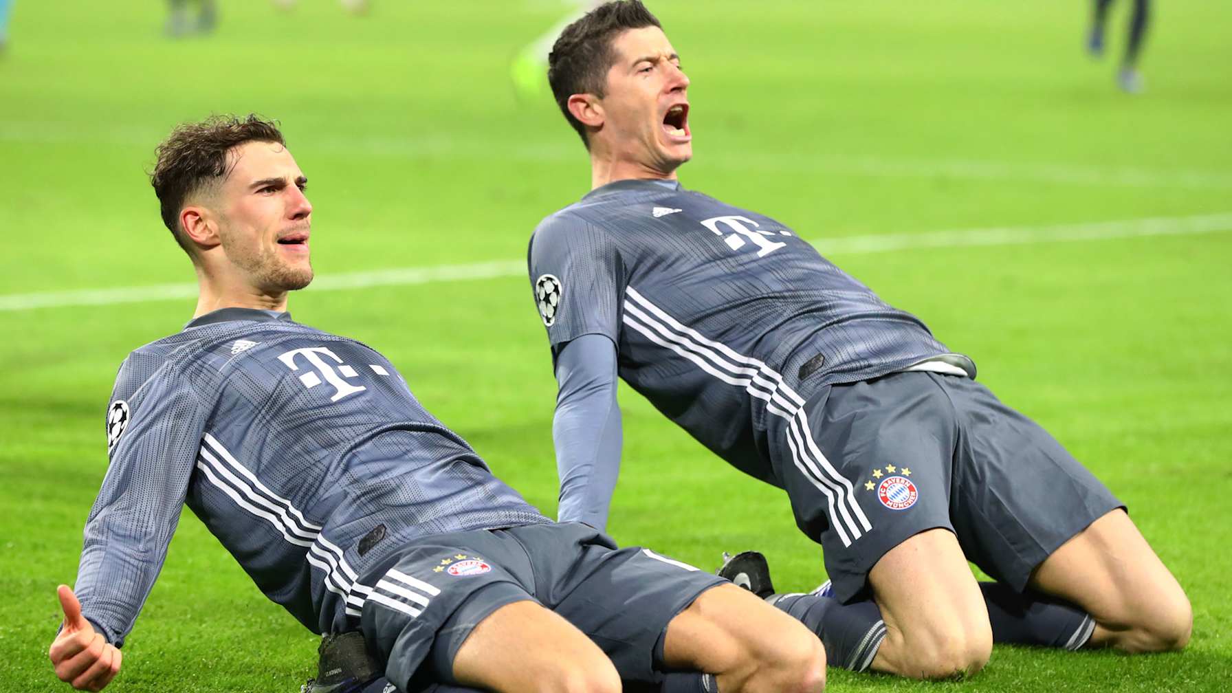 23_ajax-fcb_181212_get