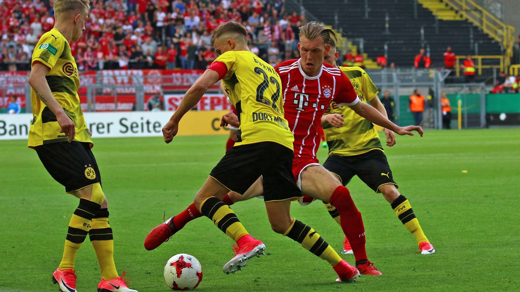 13_u19_fcb_220517