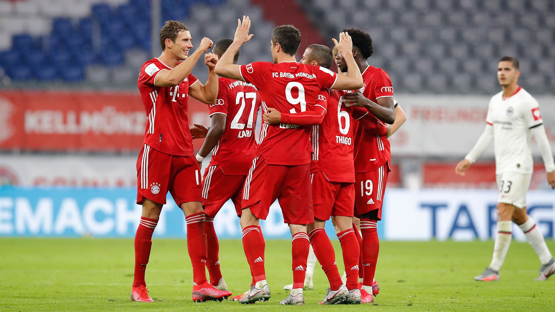 20_fcb_fra_100620_don