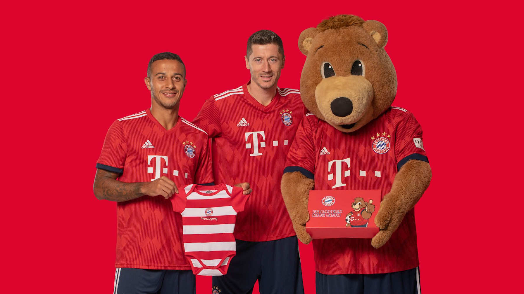190123-fcb-kidsclub-ab0j-tv-screens-erlebniswelt-fanshops-1920x1080-