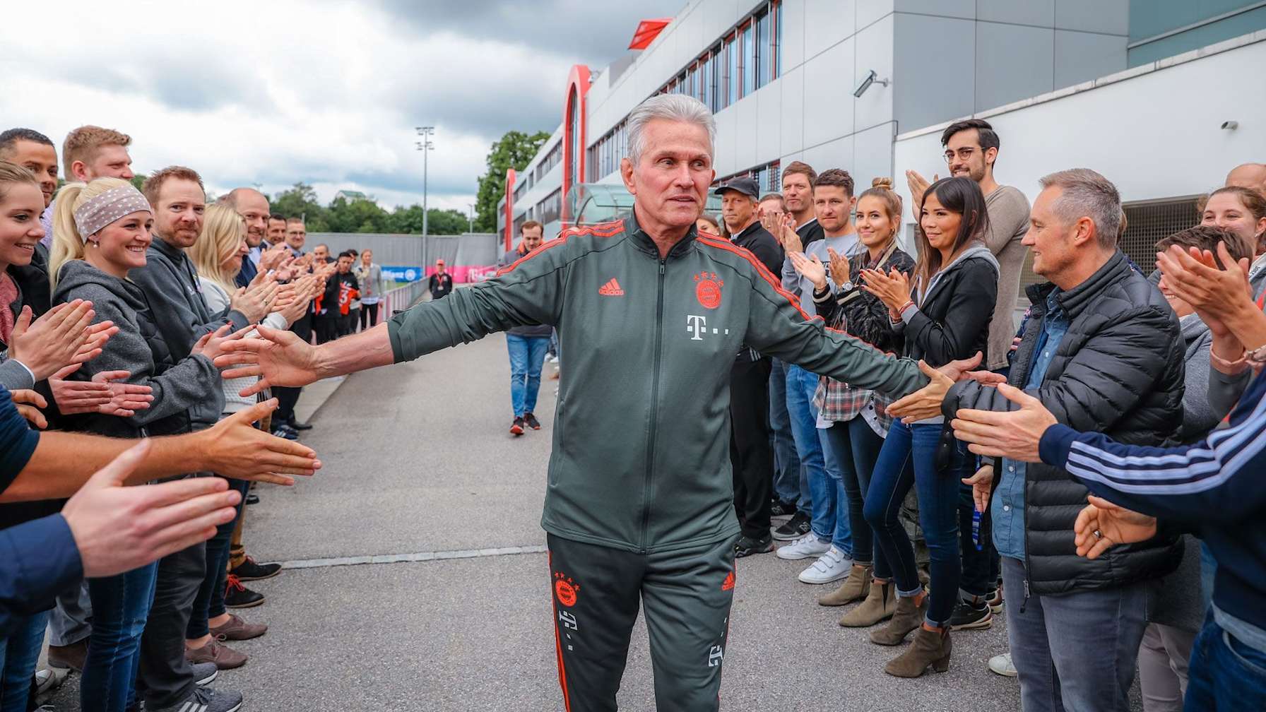 180517_heynckes_spalier2_don