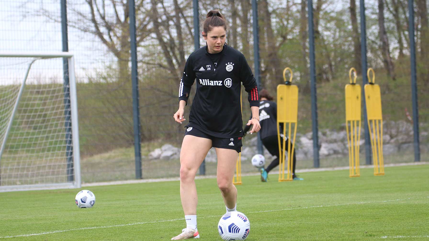 210430_Zadrazil_UWCL_FCB