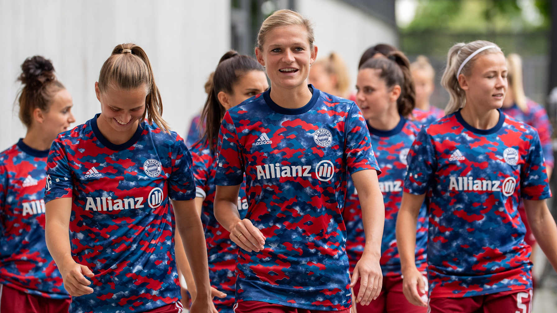 210829_Frauen-Warmup-2