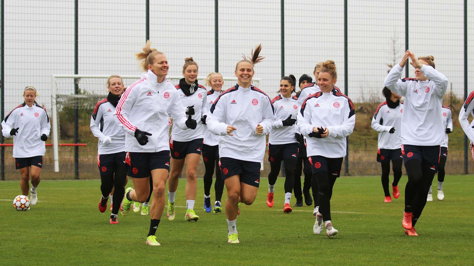 211116_FCB-OL_Frauen-Training