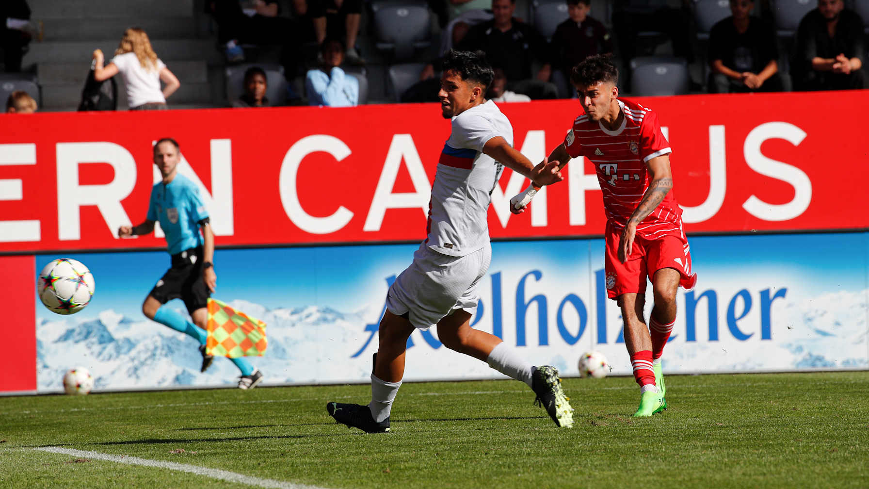 FC Bayern U19, Arijon Ibrahimović, FC Barcelona