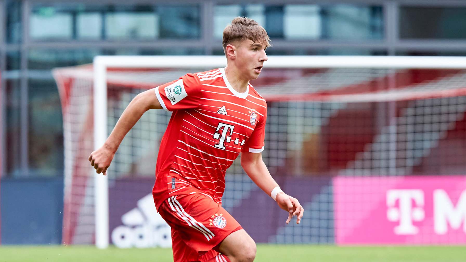 Die U19 des FC Bayern war bei Astoria Walldorf zu Gast.