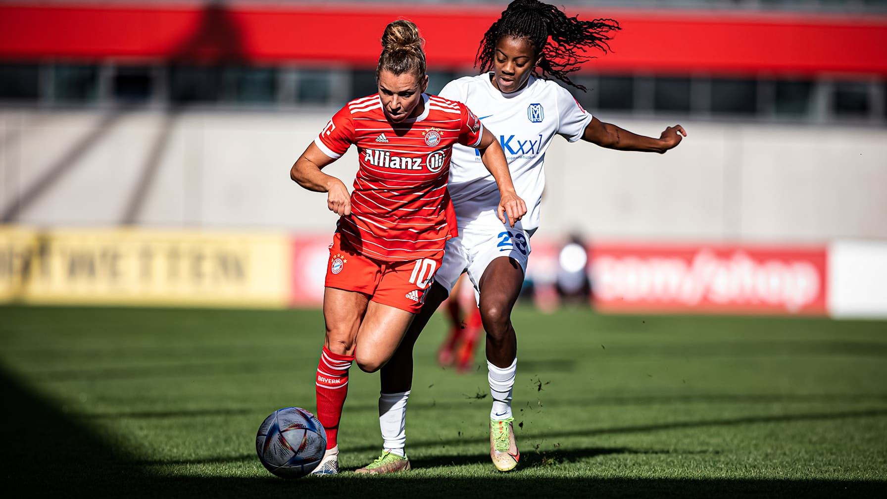Linda Dallmann, FC Bayern Frauen, Zweikampf