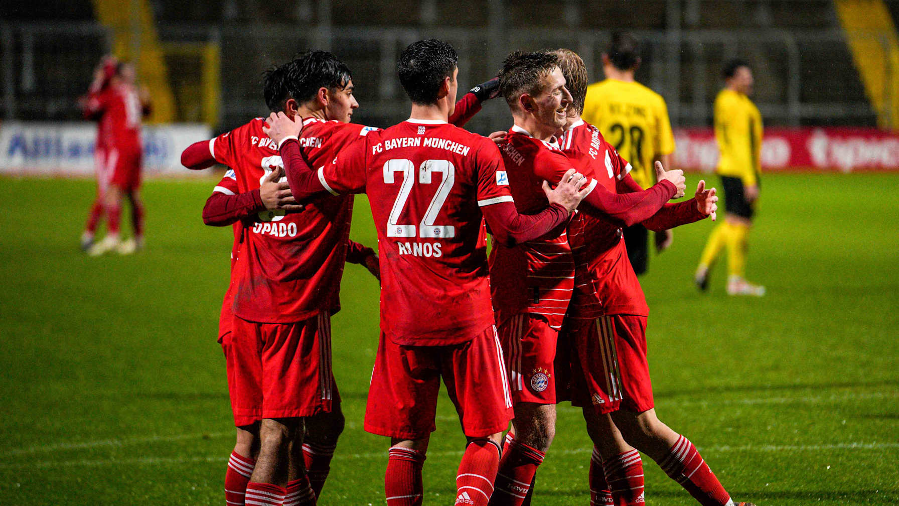 Die Highlights vom Sieg der FC Bayern Amateure gegen DJK Vilzing.