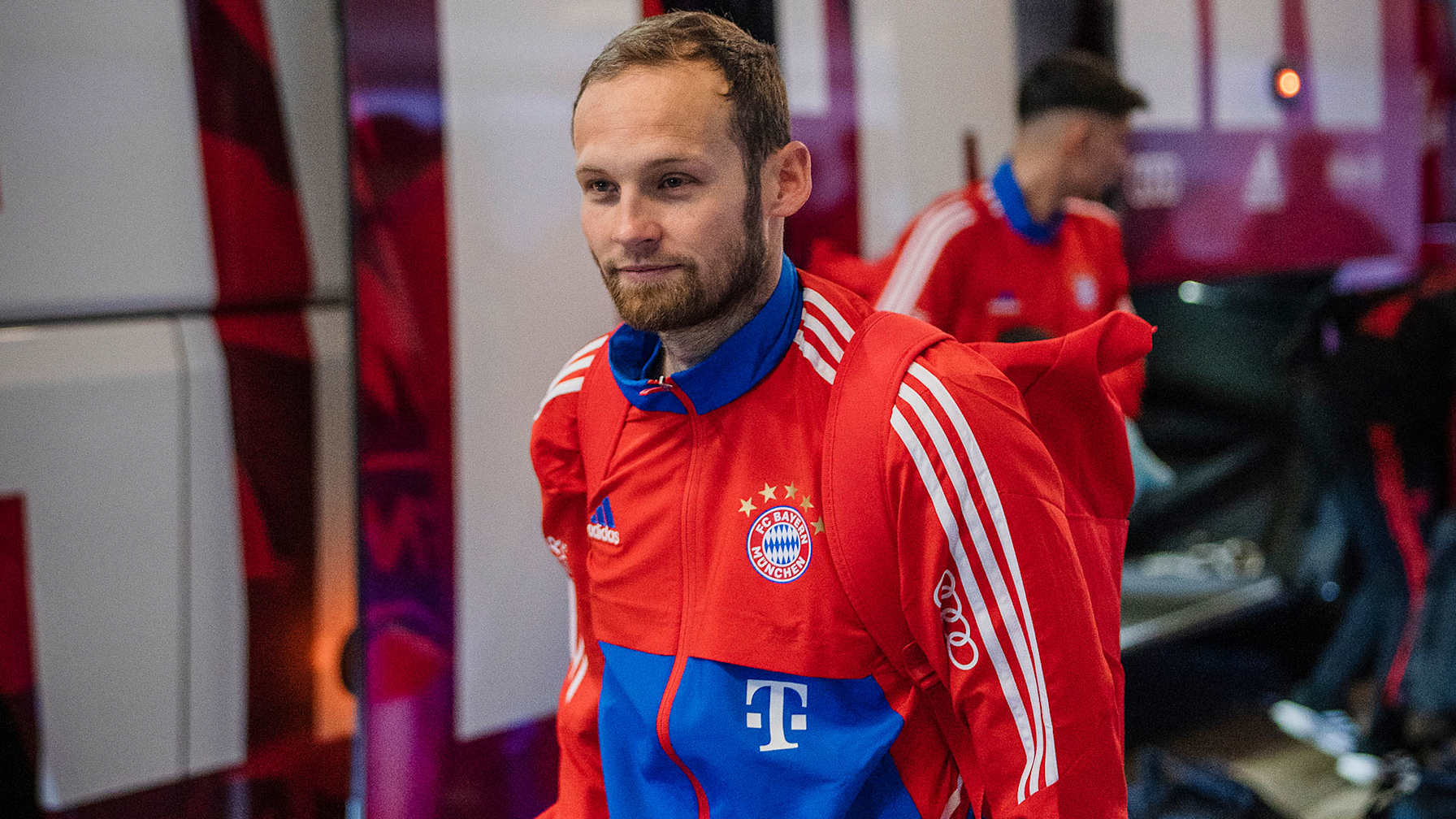 Daley Blind am Flughafen