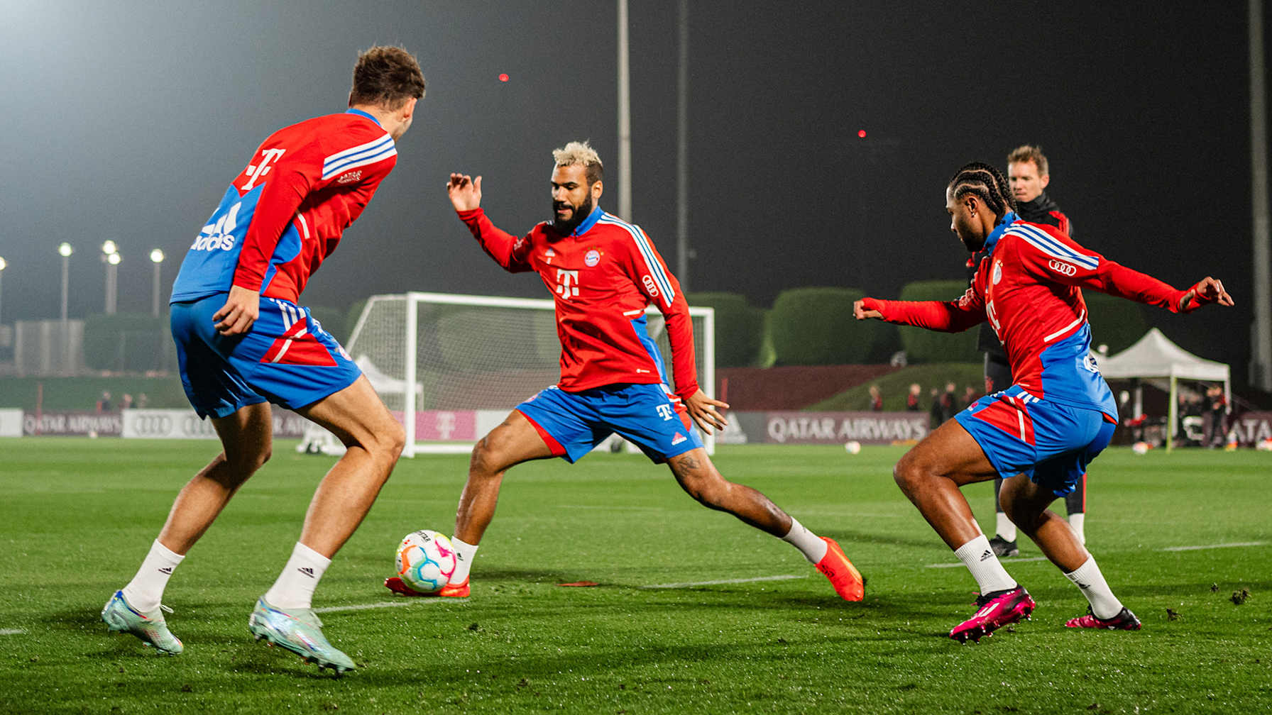 08-reise-doha-fcbayern-230106-mel
