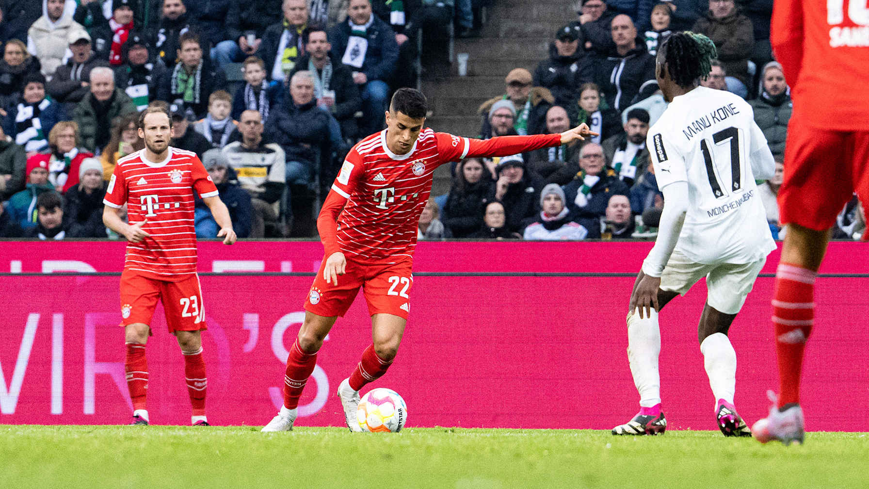 13-bmg-fcb-160223-mel
