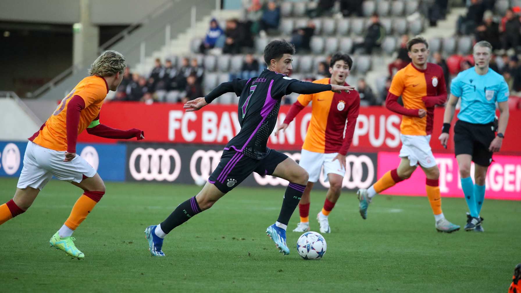 FC Bayern U19, Galatasaray Istanbul